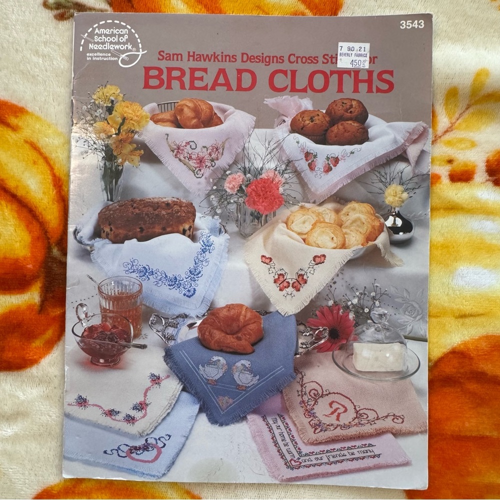 VTG Sam Hawkins Designs Cross Stitch Bread Cloths‎ Book Trad Wife Crafts Granny